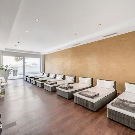 Garni Christine Ишгль