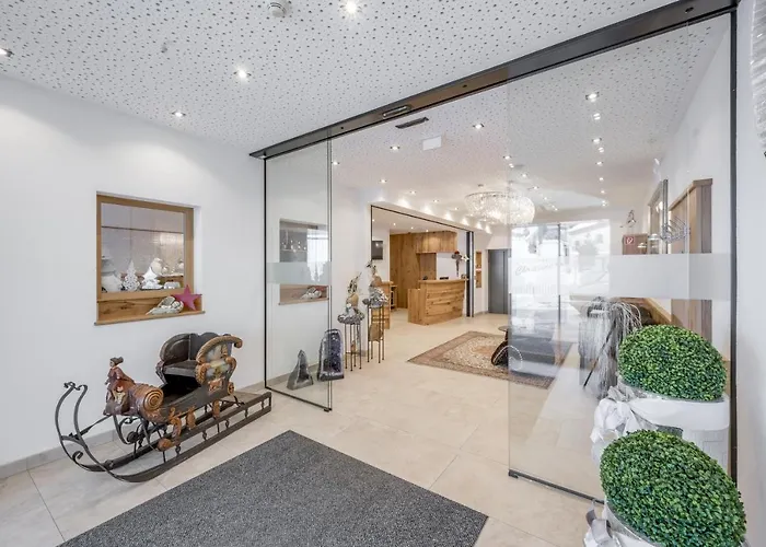 Garni Christine Hotel 4*