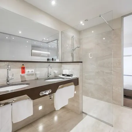 Garni Christine Ξενοδοχείο 4*