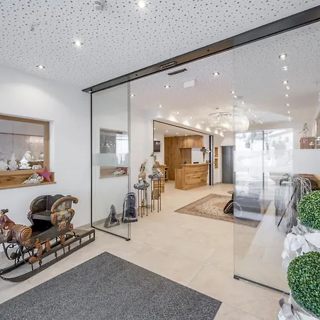 Garni Christine ホテル 4*