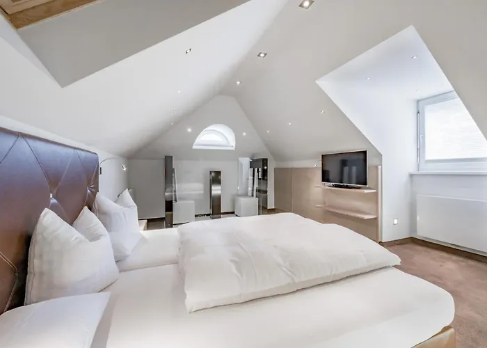 Hotel Garni Christine 4*