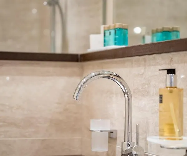 Hotel Garni Christine 4*