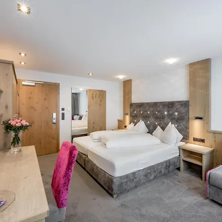 Garni Christine 4*