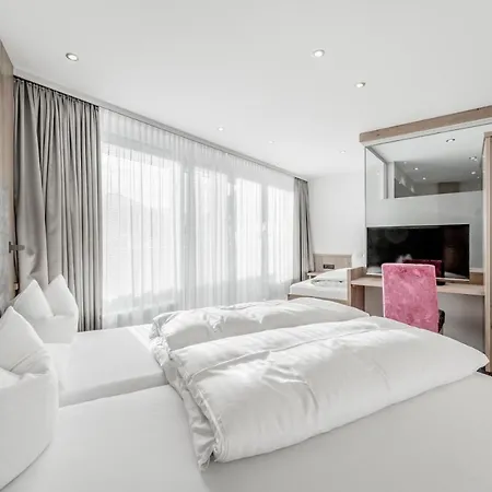 Garni Christine 4* Ισγκλ