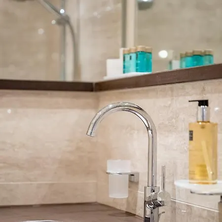 Hotel Garni Christine 4*