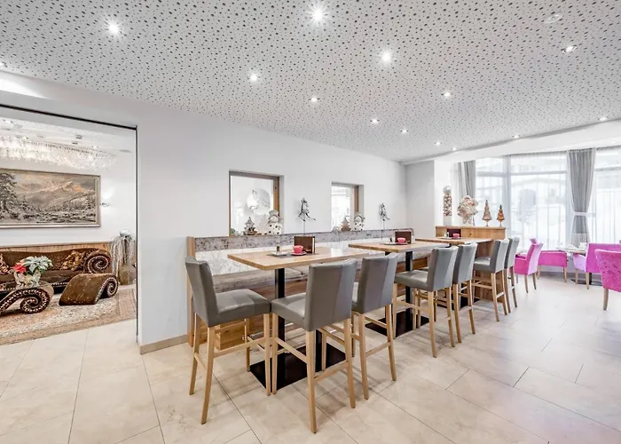 Ξενοδοχείο Garni Christine 4*