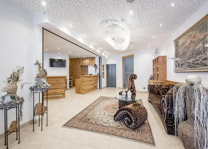 Ξενοδοχείο Garni Christine 4*